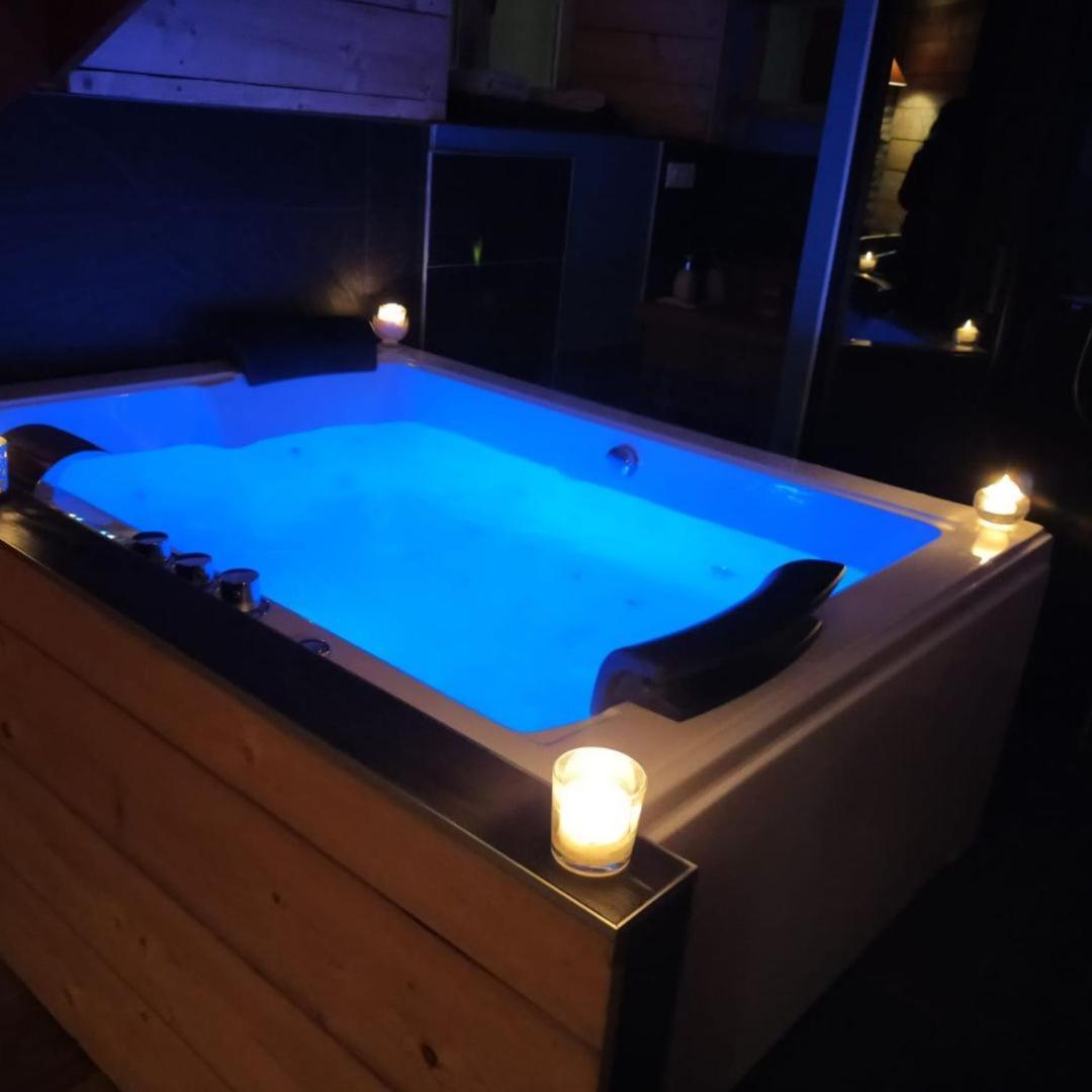Ty Madelez, Chambres De Charme, Gites Et Spa La Roche-Derrien Exterior photo